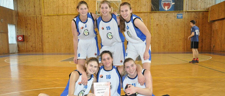 Basketbalistky trutnovského gymnázia se probojovaly do republikového finále